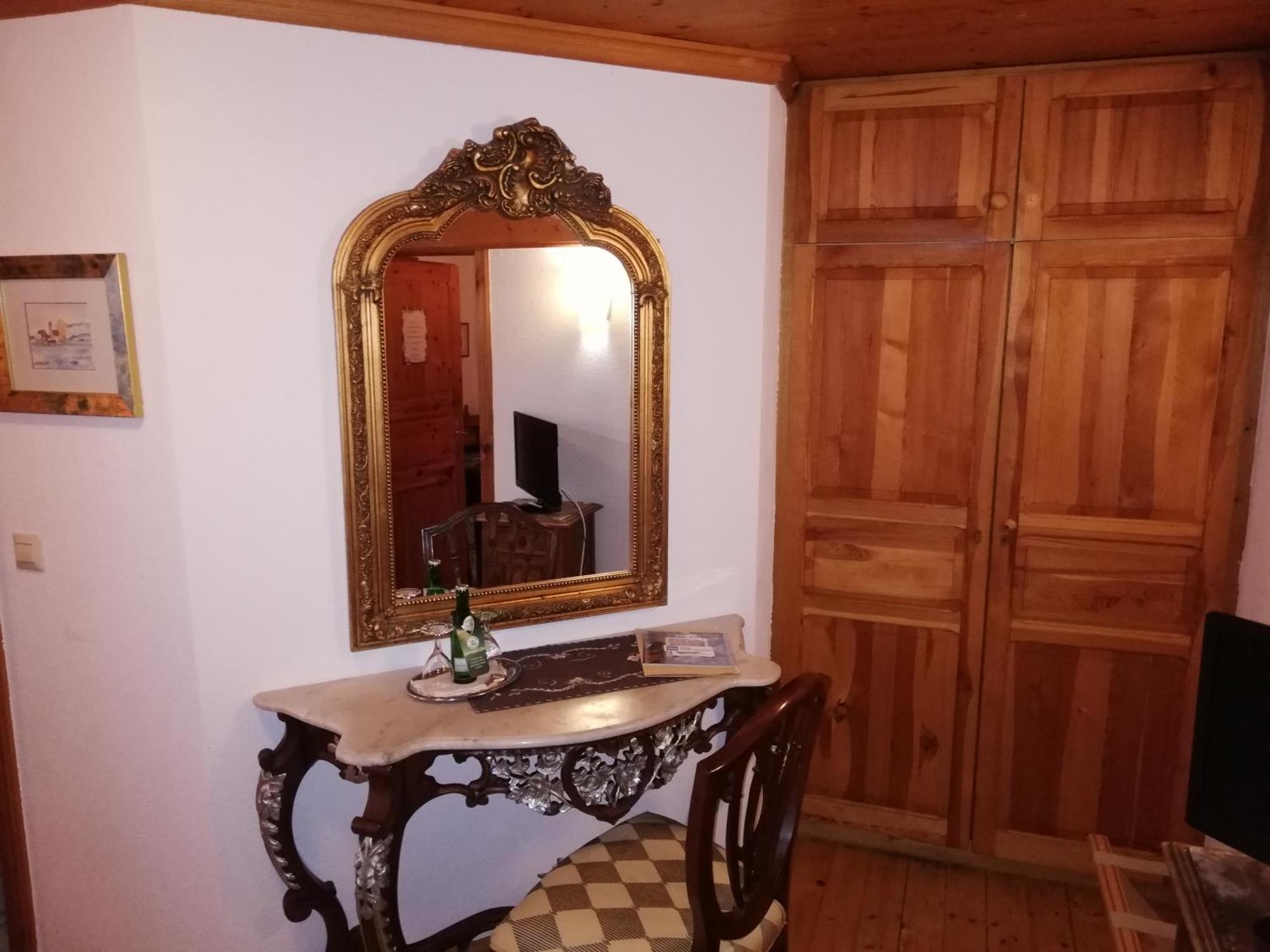 Alte Schreinerei-Auberge Harlekin Randegg ห้อง รูปภาพ