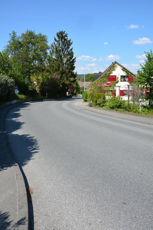 Alte Schreinerei-Auberge Harlekin Randegg ภายนอก รูปภาพ